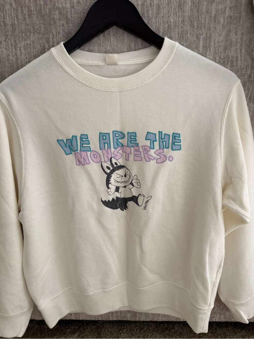 NWT - Uniqlo Cream Crewneck Sweatshirt with Blue & Purple Graphic
